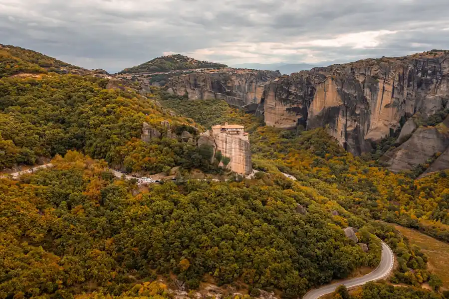 Manastiri Meteora na stenama